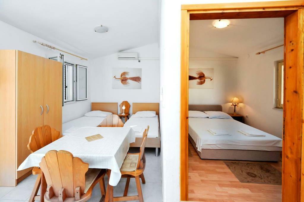 4 Adriatic Apartment Pag Pag Town Kültér fotó